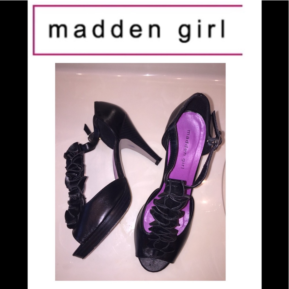Madden Girl Black Pumps